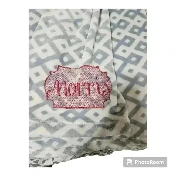 Large embroidered gray and white throw blanket! - Picture 2 of 3